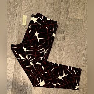 Ann Taylor NWT Cropped Curvy Black Pattern Pants Size 8